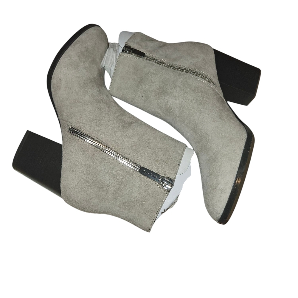 Nine West Niomi Stacked Heel Suede Leather Booties Size 8 Gray EUC - Picture 2 of 13